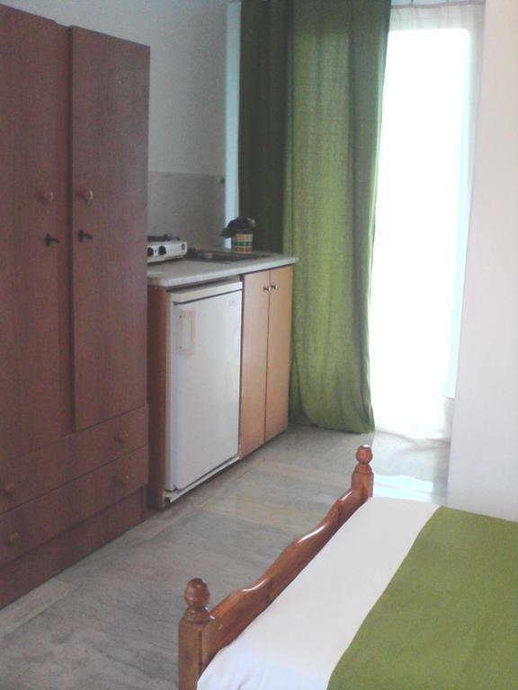 Virginia'S Beachfront Apartments กาวอส ห้อง รูปภาพ